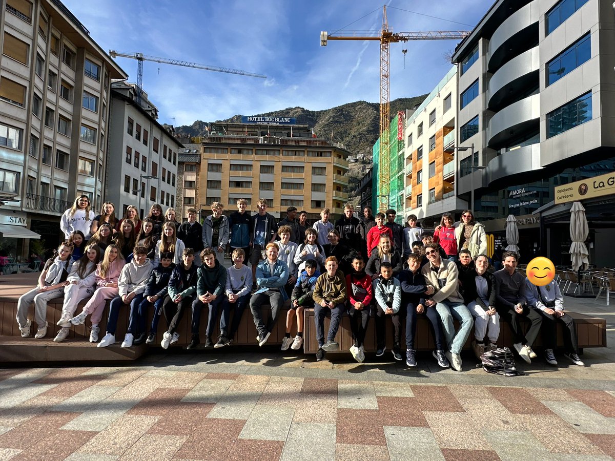 SRA_PE_Dance's tweet photo. Day 4 fun ❄️⛷️🇦🇩☀️ https://t.co/qvQI6dF1xg