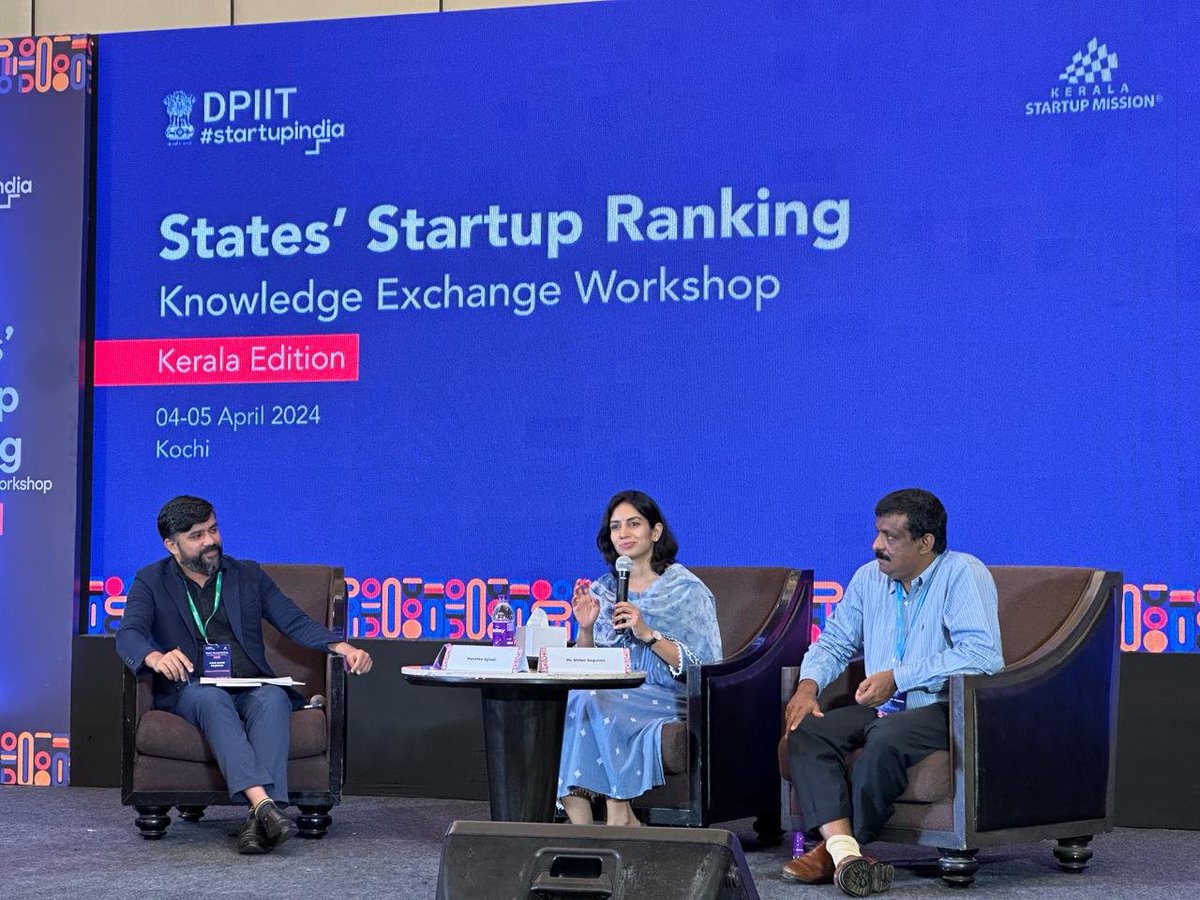 Discussion with @Razorpay Director and @MiZone15492698 Chairman emphasised private-public collaboration's role in boosting startup opportunities, investments and easing compliance burden. Vital for innovation & economic growth. @DPIITGoI @Saranyagop #StartupIndia