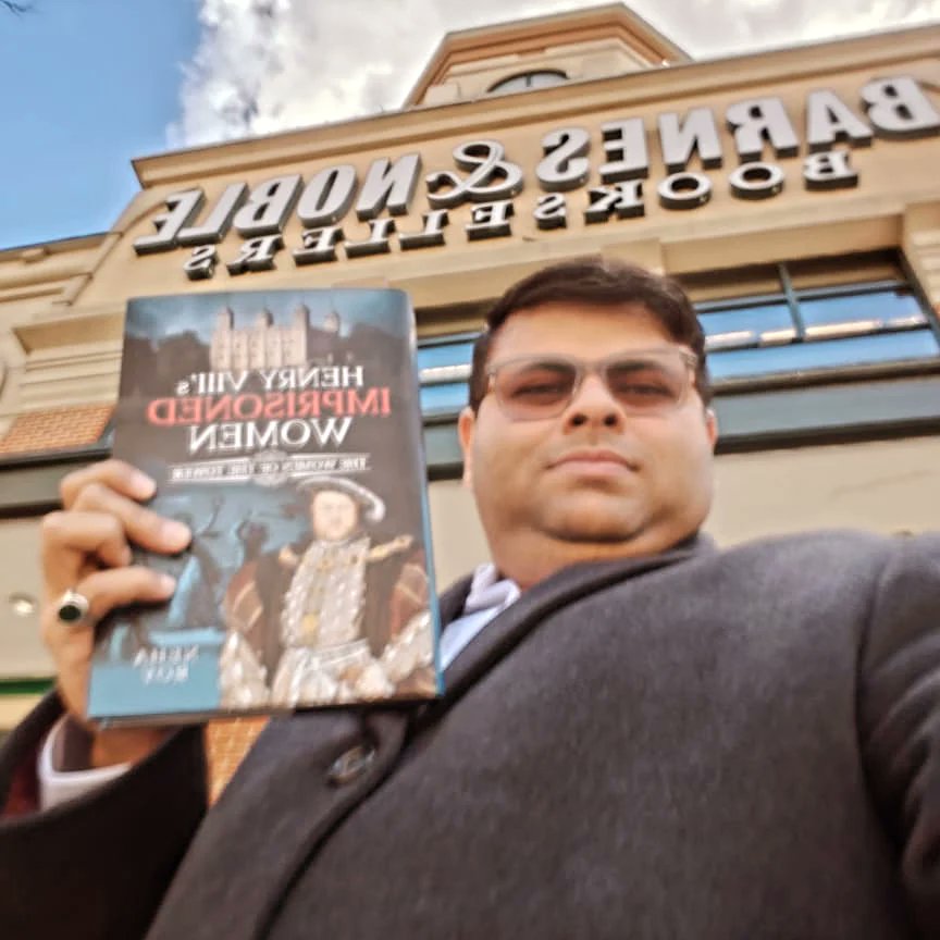 So, <a href="/roy_sarvada/">Abir Roy</a> was at Barnes and Noble and his choice was pretty obvious! 😝