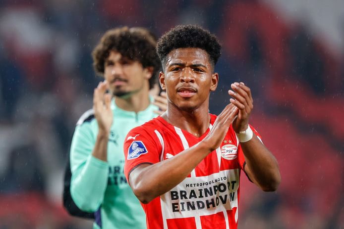 🚨🌕🗞️| Burnley have agreed a deal to sign Dutch right-back Shurandy Sambo on free transfer in the summer on a four-year deal. The 22-year-old currently plays for PSV. [@FabrizioRomano] #TwitterClarets | #PSV