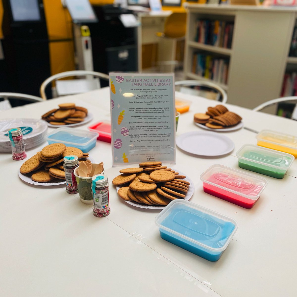 TangHallExplore's tweet photo. Biscuit decorating has begun! ๐ช
Join us for lots of free fun this afternoon as we decorate biscuits with icing and sprinkles.
Free to drop in in the library area ๐ฅฐ come by soon before it gets messy!
#exploremore #hereforyou #schoolholidays #tanghall https://t.co/opZBbAtPzJ