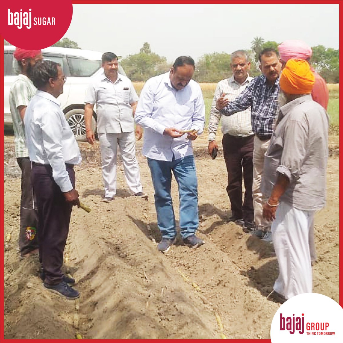 Bajaj Sugar's Managing Director provided beneficial tips to farmers during his visit to the Khambarkheda region. Inspection of crop cultivation, plot management, and interaction with farmers were key highlights of the visit. #BajajSugar #MDVisit #92YearsOfSweetness #BajajGroup