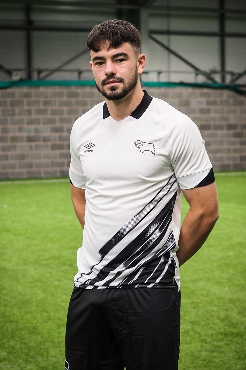 TheRamalyst's tweet image. Imo the best and worst of Umbro’s 10 years at DCFC:

Best:
17/18 Third

Worst:
22/23 Home

#dcfc