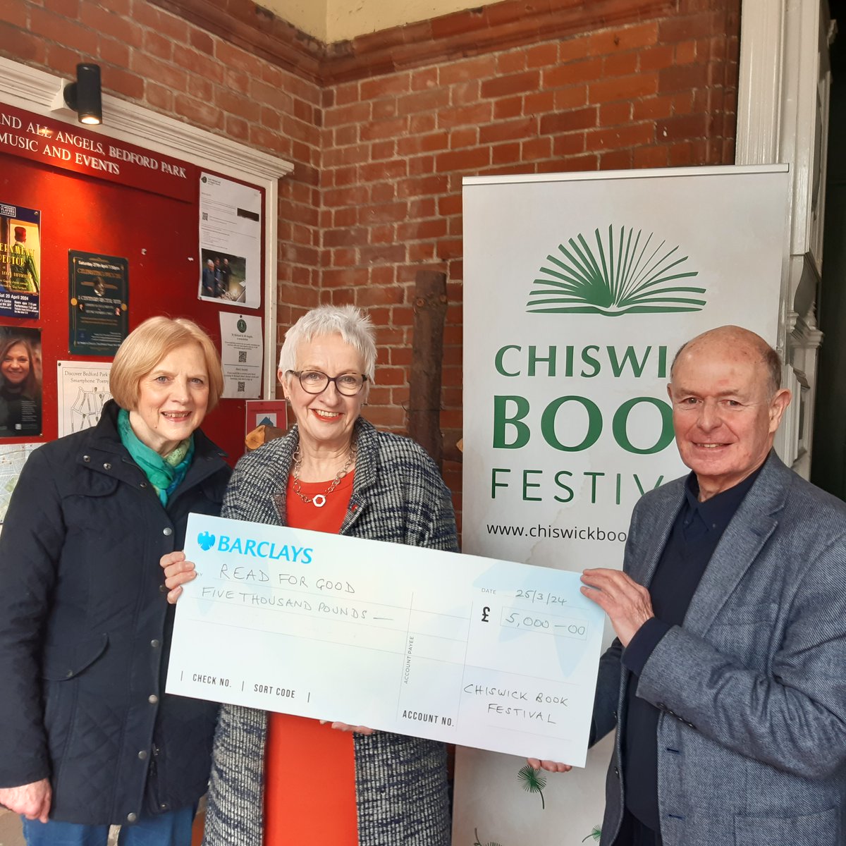 Thank you to Chiswick Book Festival who have raised an incredible £5,000 for Read for Good this year through the festival. We are so grateful for their ongoing support.  Here is lovely Helen, a RfG trustee collecting the giant cheque for us! 🧡📚😊 @W4BookFest #fundraising