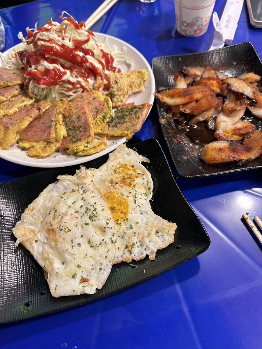 📍신당 한사발포차 + 종로5가 신진슈퍼
덥다 더워 성큼 찾아온 야장의 계절 
동맥경화개오는맛 (맛있다는 뜻)
