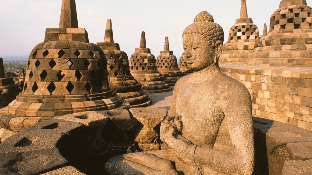 The truth may not set you free, but used carefully, it can confuse the hell out of your enemies...🤔
Don't be satisfied with my stories, How things have gone with others...😉
Unfold your own myth!!!💪🏽💯🙏🏽
#MuwellMotivation 
#SoyInmuneCuando