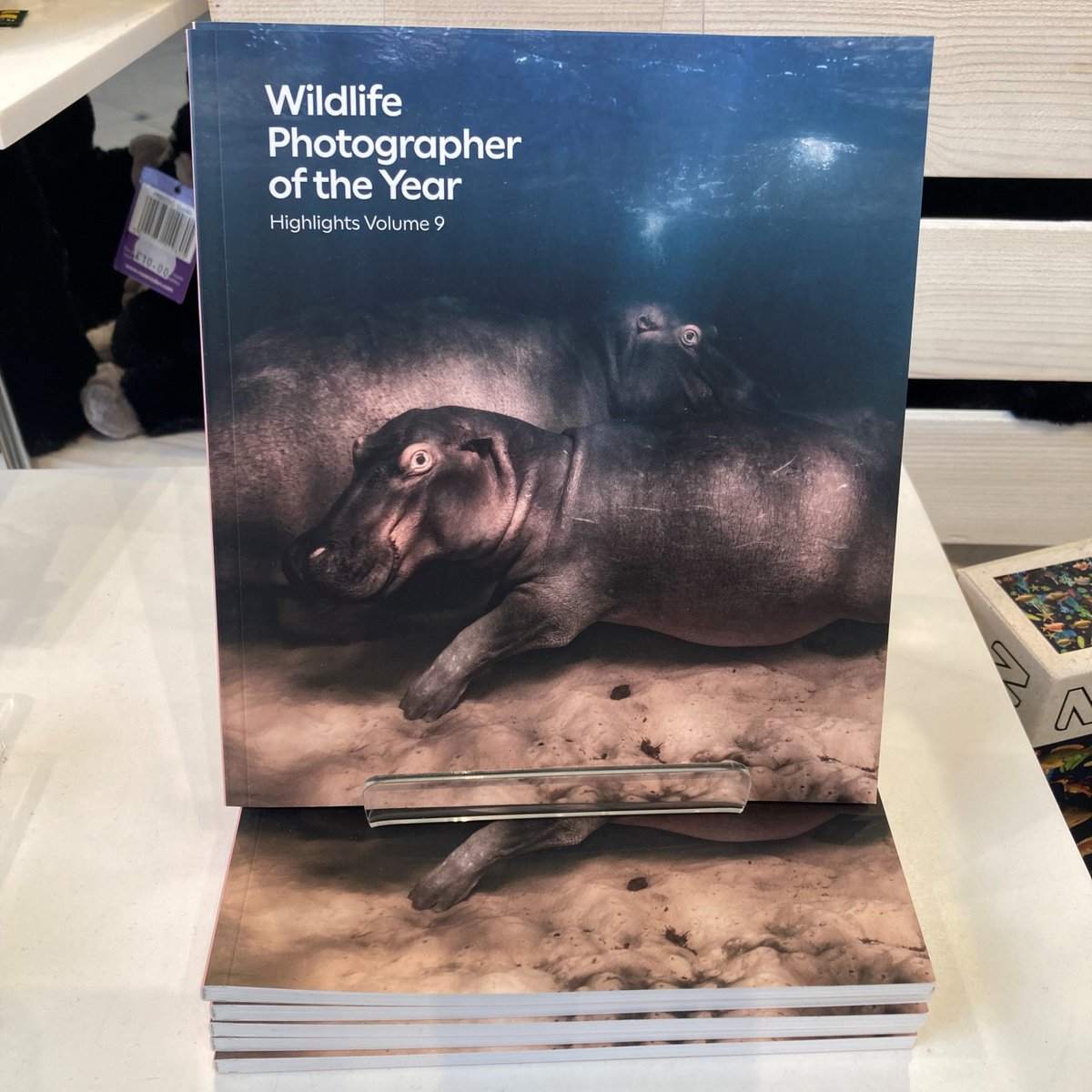 Enjoyed visiting @NHM_WPY? Why not pick up the exhibition highlights book in the Museum Shop as a souvenir of your visit. The book features incredible images from the fifty-ninth competition with the category winners and the People’s Choice vote.