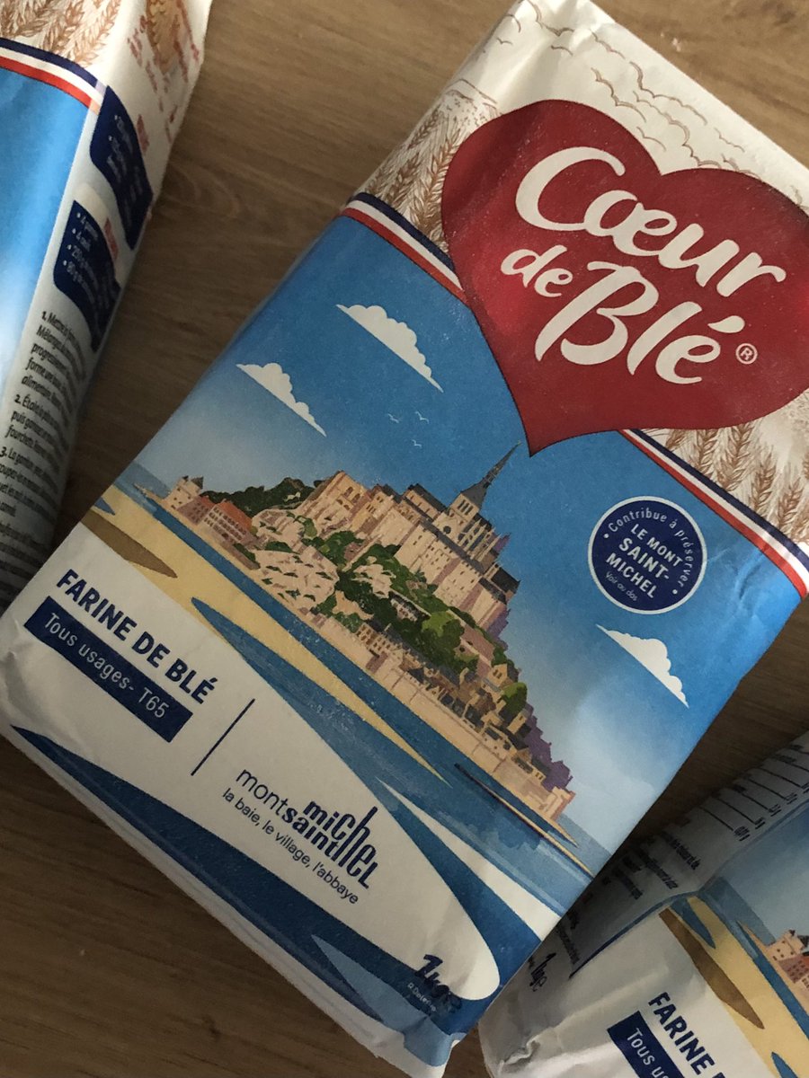 DelerueRaphael's tweet photo. Reçu ce jour, le paquet de farine à l’effigie du Mont Saint-Michel avec mon illustration .
Disponible en grande distribution début avril.
Merci à #axianemeunerie pour ce beau projet. 
#lacompagniedesfarines #Coeurdeble #montsaintmichel https://t.co/uPj6b5Zqa4