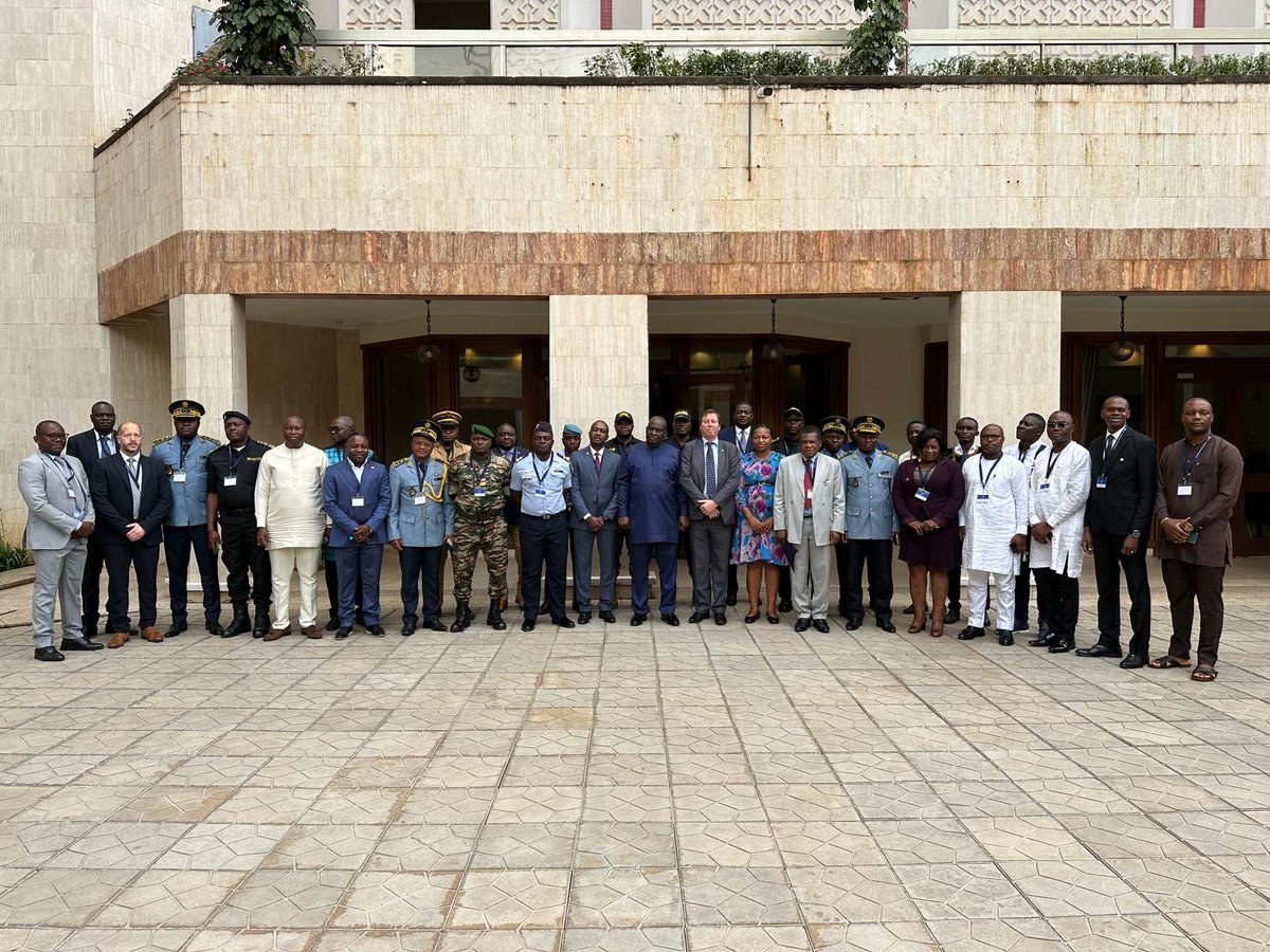 INTERPOL_CBRNE's tweet photo. Yaounde ๐จ๐ฒ: Under our Chemical & Explosives Terrorism Prevention Programme national authorities evaluated the country's capabilities to prevent, prepare & respond to use of chemicals in terrorist incidents.
Meetings were also held with the DG for National Security & the #CAPCCO. https://t.co/njLlKFzgS7