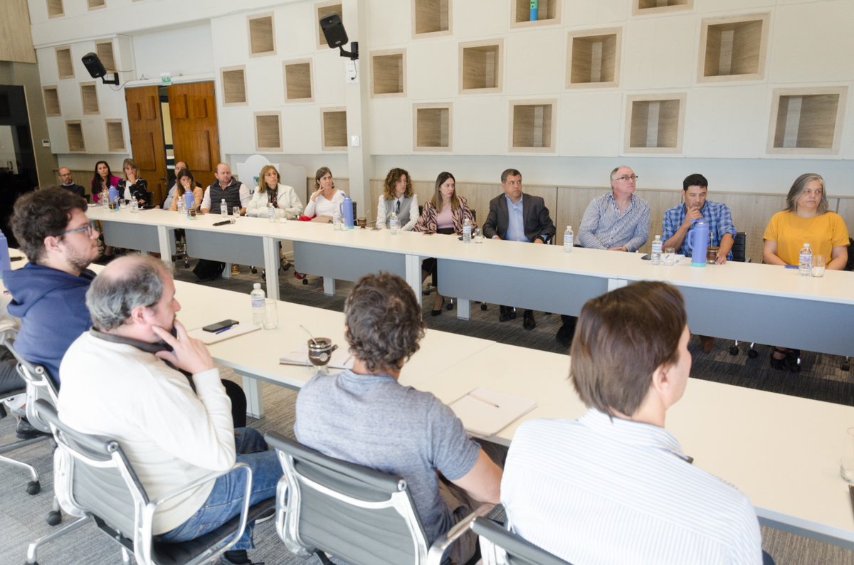 📌Con el fin de avanzar en la instrumentación de la Ley N°3571 de Acceso a la Información Pública se realizó la primera reunión de la Red de Referentes. Se mencionaron las acciones a seguir, con el objetivo de clarificar la política publica de transparencia activa gubernamental.