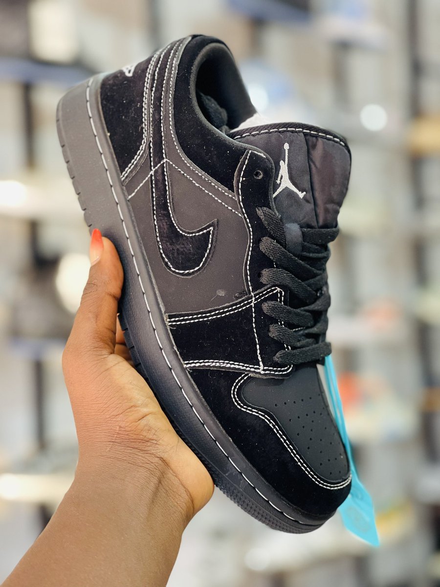 New stock !!!@thesoleconnect1 Size :36-42 Price:frame1 @90k Frame 2,3,4 @100k