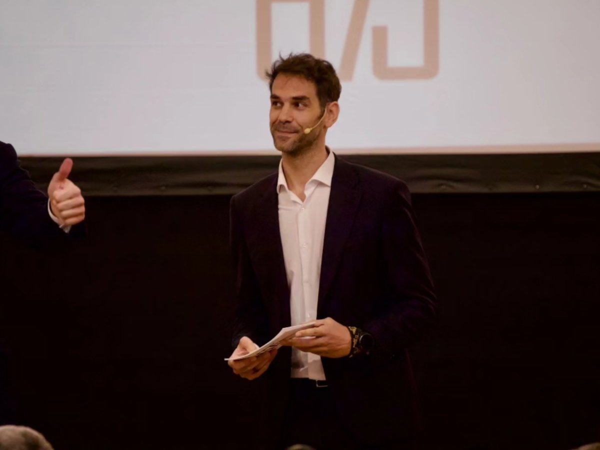 Ayer vivimos un día muy especial. Estuvimos en Málaga apoyando a @JmCalderon y @bernirodriguez5 en la presentación del Centro Deportivo Inclusivo 'El Oasis', una iniciativa encuadrada dentro del @proyecto675