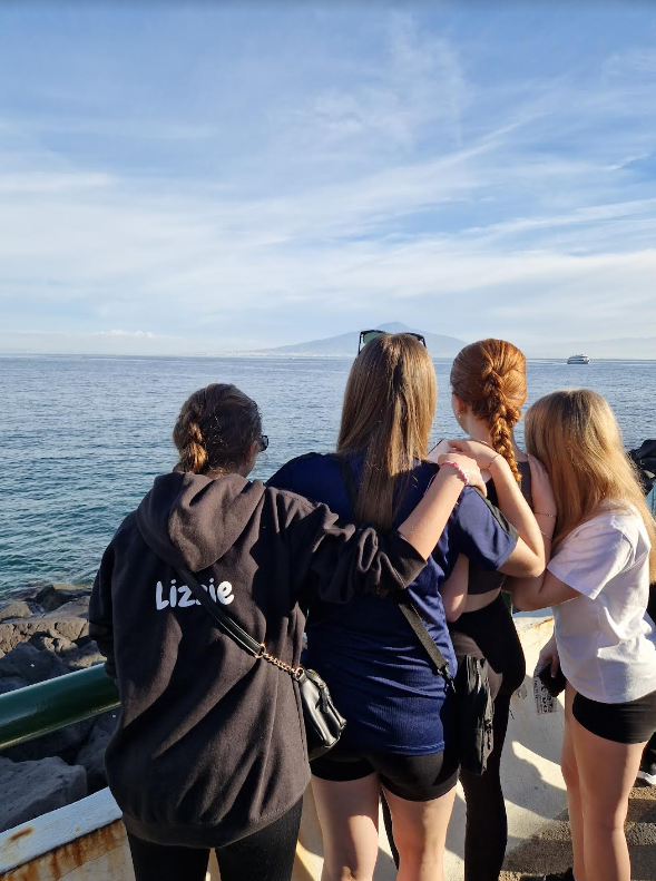 wilderntrips's tweet photo. Our historians have been exploring Sorrento and Capri in Italy.  The weather looks a little better there! https://t.co/8xND8NarZt