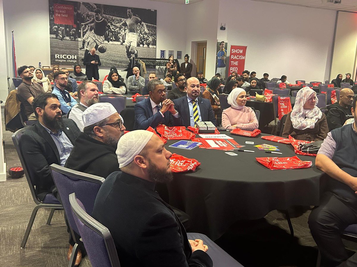 It was great to welcome the Muslim community this week for Iftar events @CardiffCityFC & @SwansOfficial working in partnership with @theredcardwales #PAWB