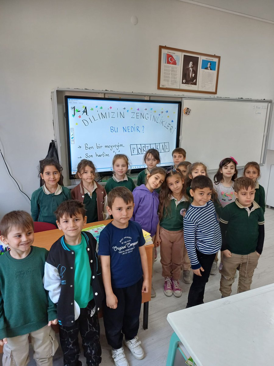 iznikmem16's tweet photo. 📌#DilimizinZenginlikleriProjesi
Nisan Ayı Faaliyet Planı çerçevesinde #Göllüceİlkokulunda
#BuNedir?etkinliği yapıldı.
Öğretmen ve öğrencilerimizi bu güzel çalışmalarından dolayı tebrik ederiz.
#İznikMEM
@Alireisoglu34
@Muhammet_Asil61 https://t.co/kFG6As4PdR