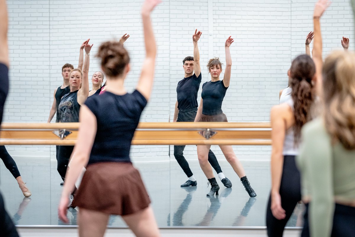 Our adult evening dance classes return on April 16th! Classes are open to students and non-students alike and all take place in our state-of-the-art facilities here at GSA gsauk.org/courses/evenin… Photo credit: @stevegregson_