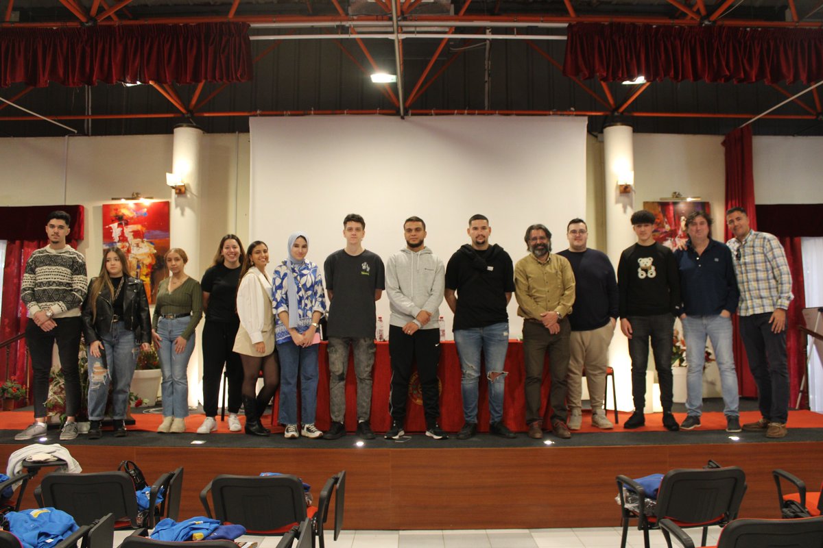 Onda Cero Melilla (@ondaceromelilla) on Twitter photo El director provincial de Educación, Juan Ángel Berbel, ha asistido hoy en el <a href="/CIFPMelillaRVE/">CIFP Reina Victoria Eugenia</a> al acto en el que se ha despedido a la delegación de Melilla que va a participar en el campeonato de Spainskills del 9 al 13 de abril. El director provincial de Educación, Juan Ángel Berbel, ha asistido hoy en el <a href="/CIFPMelillaRVE/">CIFP Reina Victoria Eugenia</a> al acto en el que se ha despedido a la delegación de Melilla que va a participar en el campeonato de Spainskills del 9 al 13 de abril.
