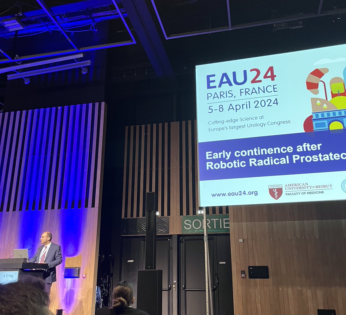 Dr. A Hajj presenting data on surgical techniques associated with early continence after RARP @DrAlbert @AubmcU #EAU24