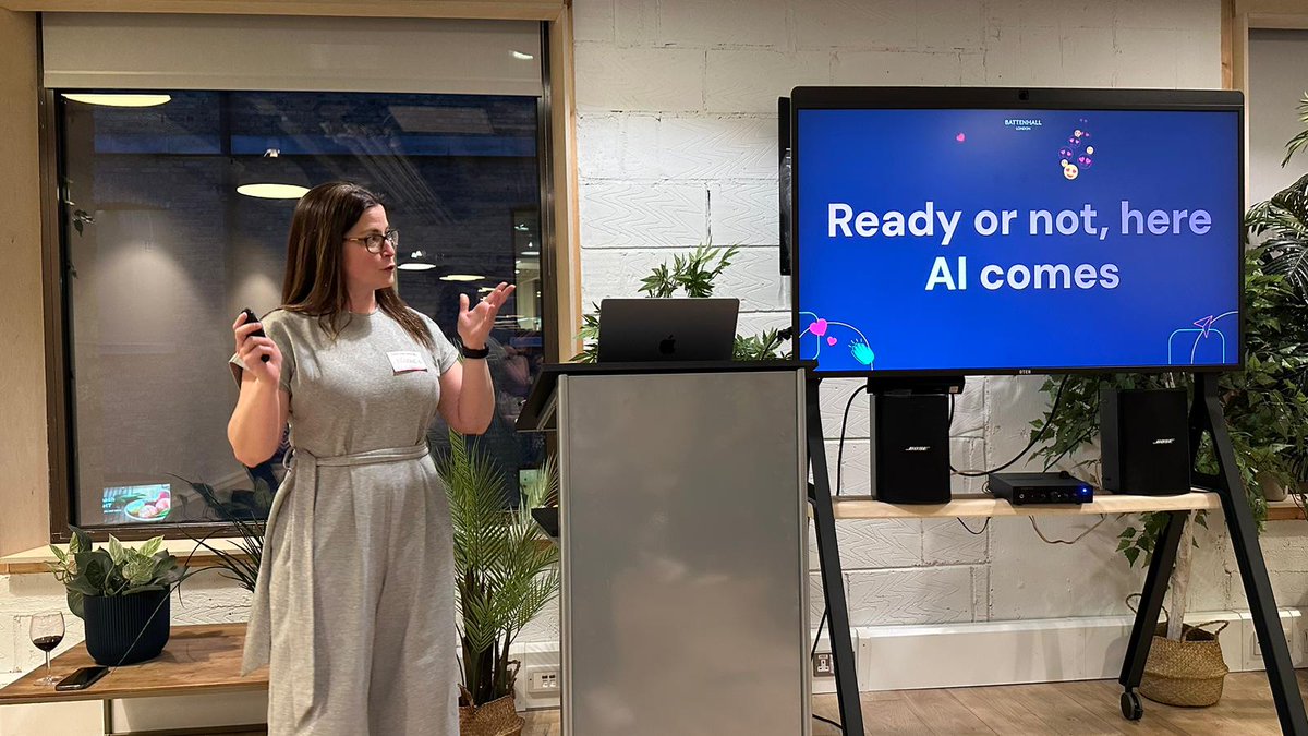 Our Senior Consultant @nica has been a busy bee at @PositivelyTMM events this month, sharing her expert knowledge of AI in social media. If you want to know more on the topic, Nicole is hosting a virtual session on 23 April. Register here: themarketingmeetup.com/events/social-… #GenerativeAI