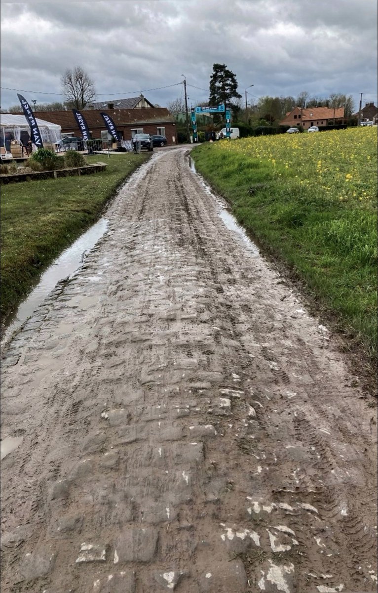 Lukáš Ronald Lukács tweet media