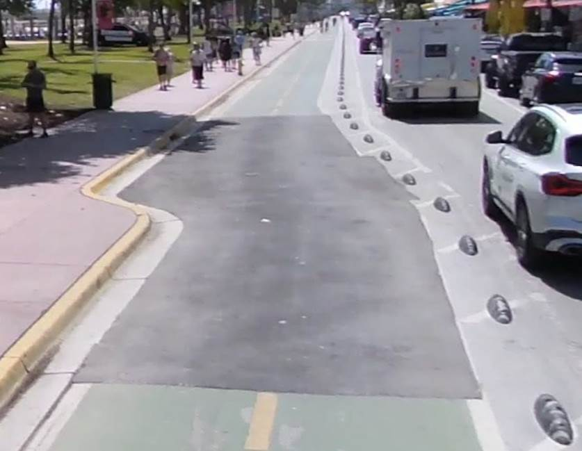 🚧🚨 Construction alert - Monday (Apr 8) afternoon, the Ocean Drive bicycle lane will be closed just south of 10th Street, to repaint a section that was repaired last fall.