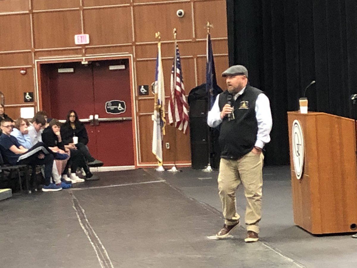 Mooney Moment: Day 135 Special thanks to Sergeant Yurkovac and Judge Roselli for speaking to QVMS students about after-school in-town student safety and behavior! This community cares!