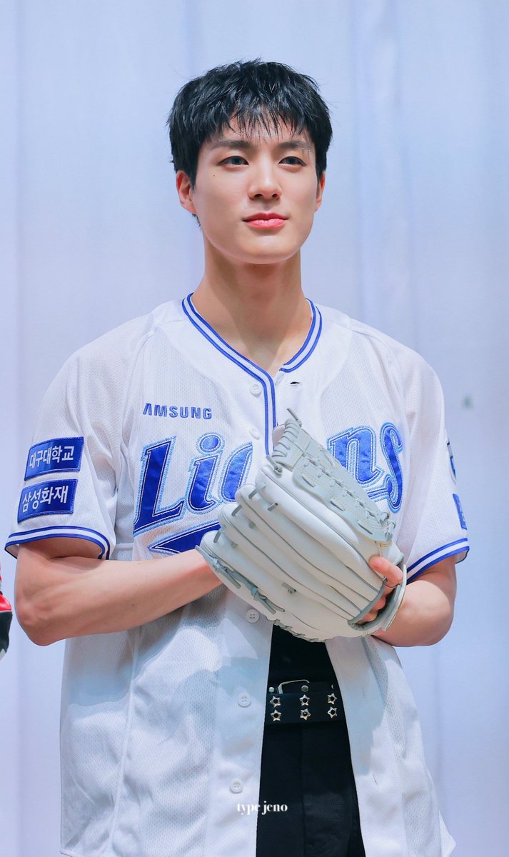 Lee Jeno Indonesia tweet media