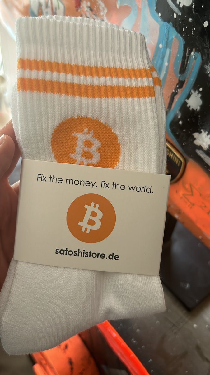 Thank you @SatoshistoreDE ⚡️🤩 #bitcoin socks