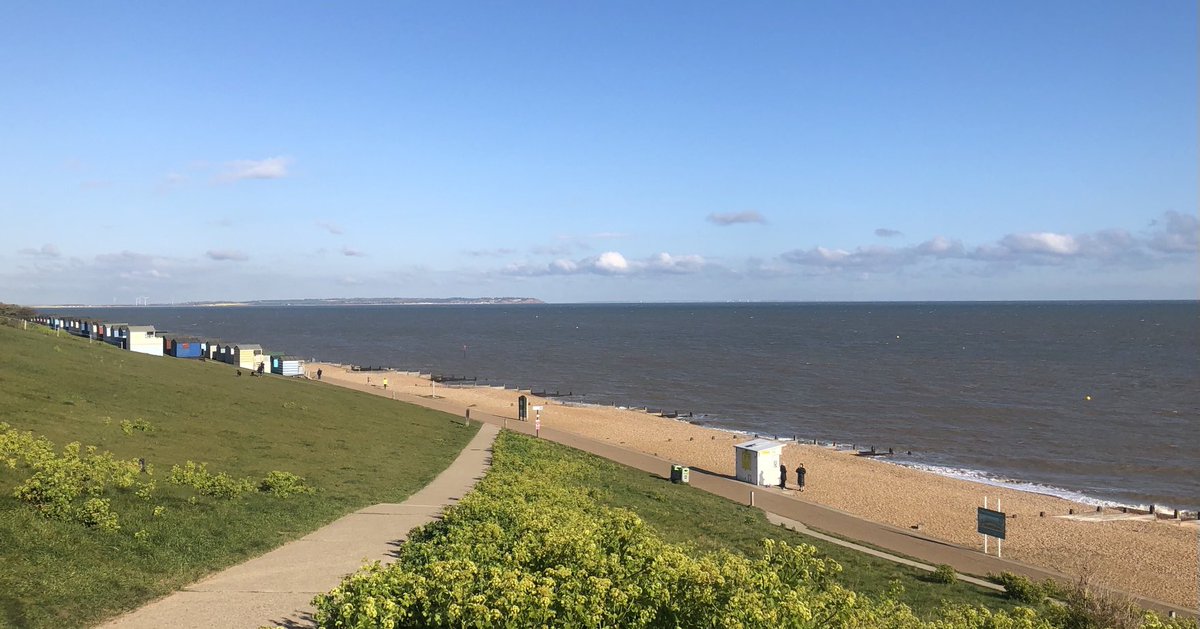 Meet at the RNLI lifeguard station to join the monthly #Beachclean for #Tankerton This Sunday 0915-1030 - look forward to seeing as many of you there who can make it! Pls share/RT (not forecast to rain or be this sunny!)