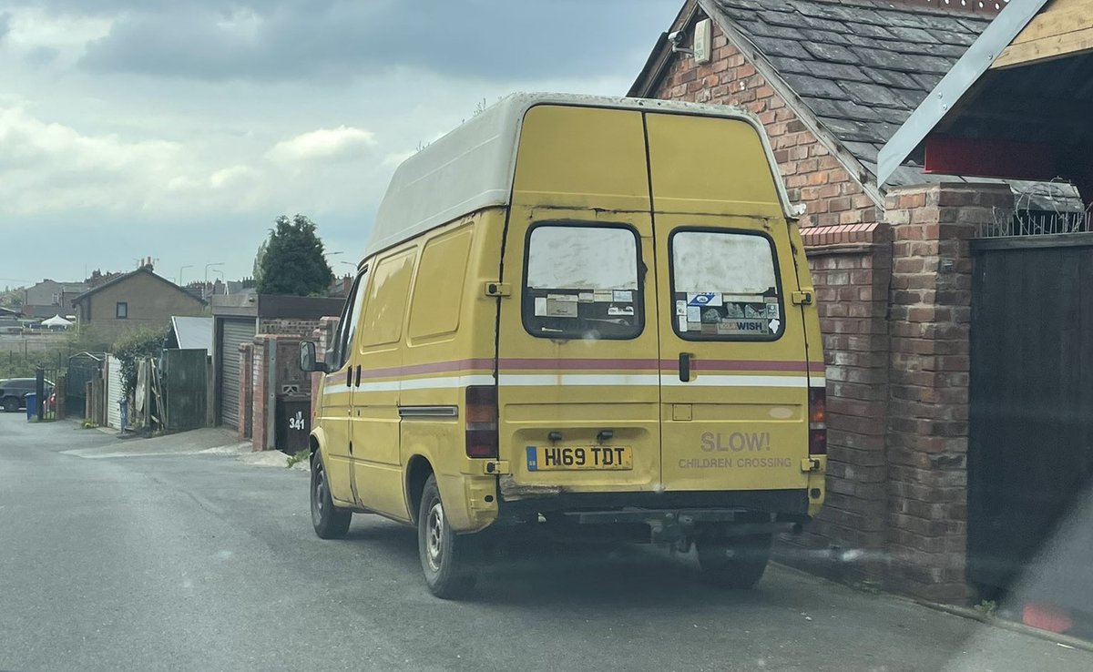 Here's what a 33 year old van looks like! This 2nd gen @ford @forduk #fordtransit was first registered in March 1991, and passed it's latest MOT just this week on 72k miles. The 'Slow children crossing' text would perhaps suggest some life as an ice cream van. #icecreamvan #Van