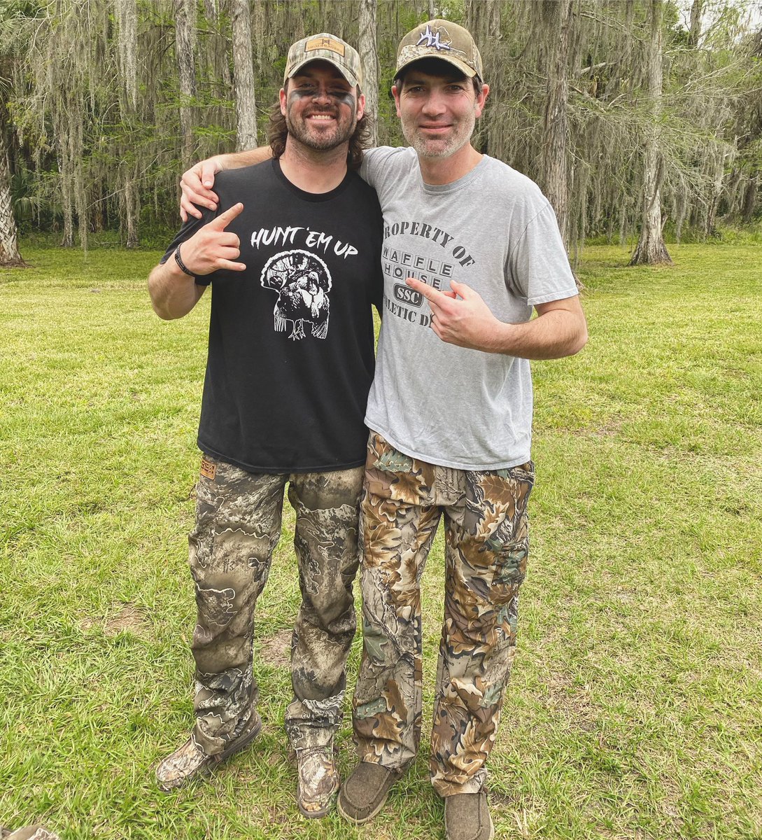 Kicked off the season in the FL swamps with one of my best friends and no doubt one of the best turkey hunters the world has ever seen! Just imagine his success if he painted up! @CulpepperJr #PhillipsPaintlessPlatoon #tbt #paintup #huntemup