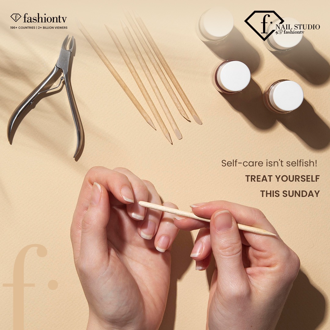 Self-care isn't selfish, Hit pause, recharge & do something that makes your soul sing. Whether it's a long bath, a nature walk, or that book you've been meaning to read, prioritize yourself. Remember, a happy YOU is the best YOU!
#ftvindia #NailArt #fashiontv #ftv #fashiontvindia