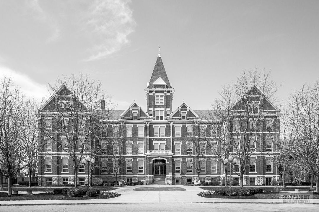 Today's featured university icon is Old Main at the University of Findlay in Findlay, OH university-icons.pixels.com/featured/unive… @ufindlay @OilerAlumni #ufalumni #ohiocolleges