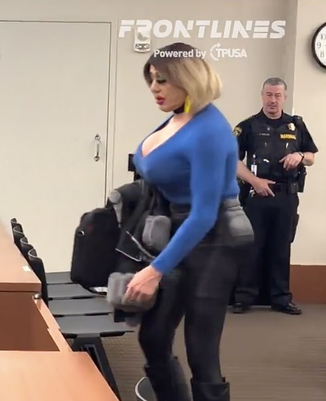 reduxx's tweet image. A transgender defense lawyer has sparked criticism for his attire after appearing in a Seattle court to represent a protester charged with disrupting a city council meeting.

Stephanie Mueller, 70, has worked with &quot;LGBTQ foster youth&quot; and provided anti-sexual harassment training.