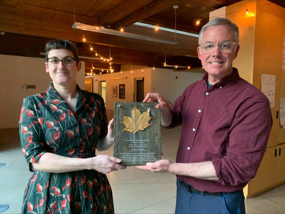 Dr. Brian Starzomski and Dr. John Reynolds were awarded the Gold Leaf Award for their extraordinary work with the BC Parks Biodiversity Program.  
ccea-ccae.org/gold-leaf-awar…
