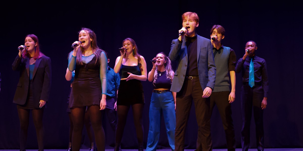 Our student-led @NLACappella have been crowned defending National Champions of A Cappella and will be going to New York to compete at the International Championship of Collegiate A Cappella world university finals on 27 April - congratulations 🎙️🎶🌎 👉 brnw.ch/21wIxHp