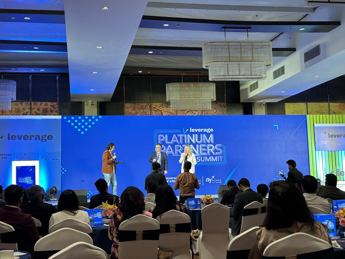 How can we call it a partner event if we don’t add some fun!🤪 #funkyfriday #leverageplatinumpartnerssumit #rapidfire @Akshay001