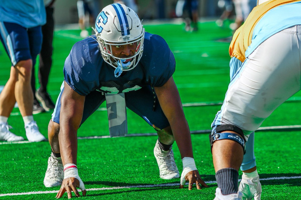 A couple stunning practice shots from yesterday’s grind…just over a week till the Spring Game, looking forward to getting back in front of the fans! 📸: Hannah Vernon #FireThoseCannons