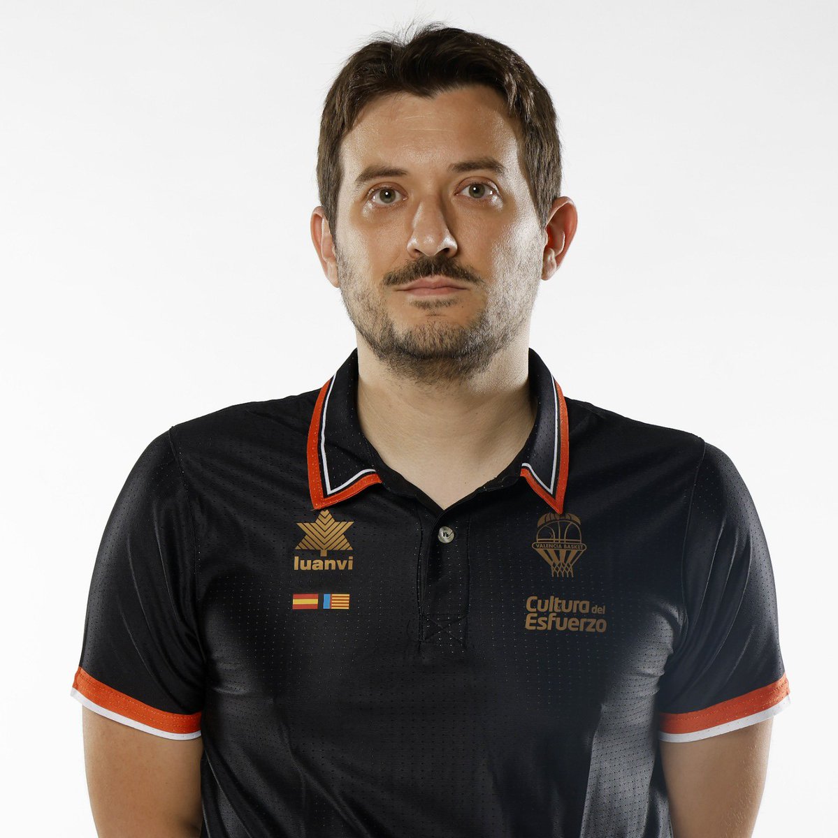 🖋️ Xavi Albert asume la dirección del primer equipo de @valenciabasket.

#MercadoACB
#LigaEndesa