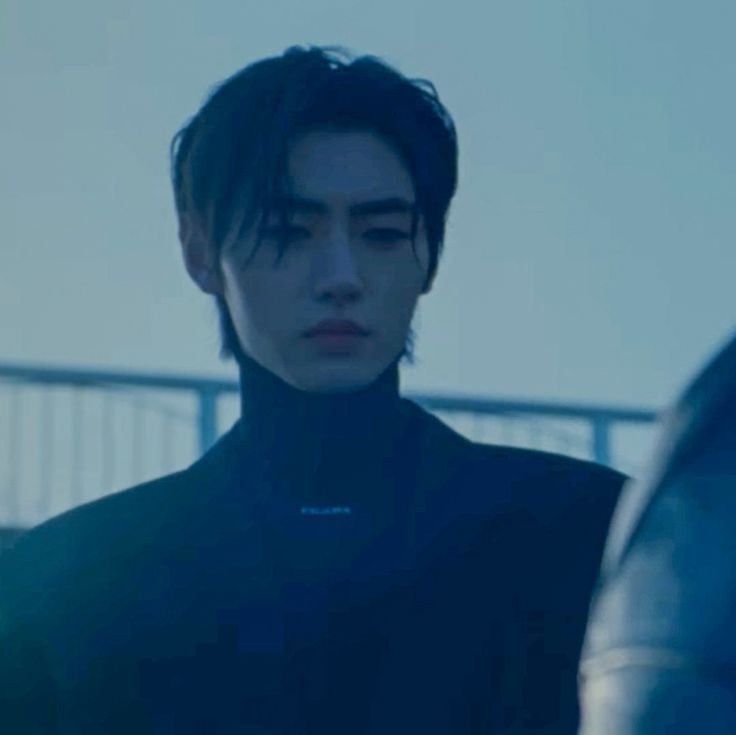 Apa kau percaya akan hantu dan kedamaian setelah kematian? Atau kau akan terus menganggap dirimu tak waras karena melihatku?

DAY 5: Human/Ghost
#SUNSUNECLIPSE
<a href="/2suneclipse/">SunSun ECLIPSE Fic Week ๋࣭ ⭑☽︎⋆</a>

A #Sunsun AU
Big Old Oak Tree
🖋dstntflwr