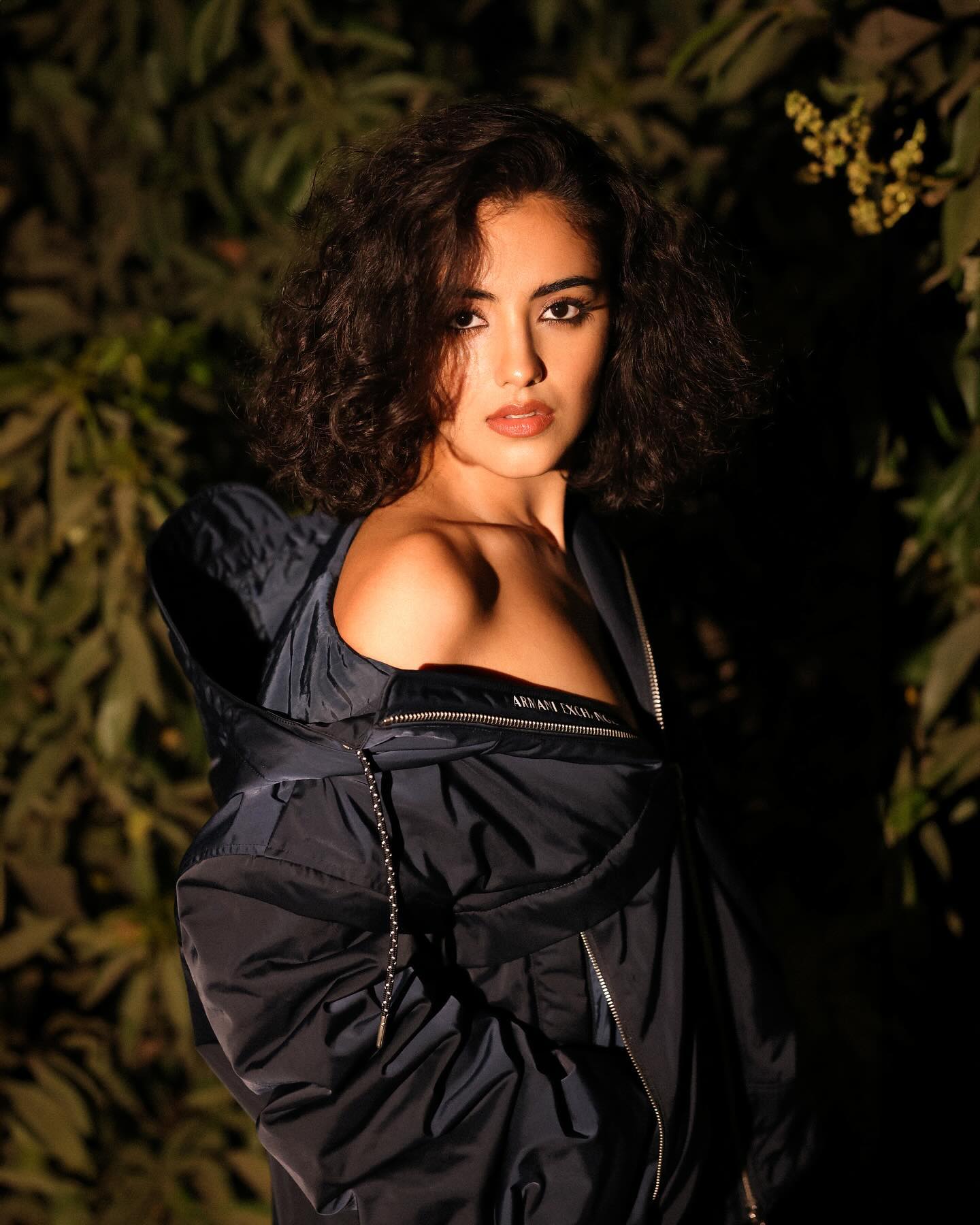 GKZzMiVaYAA-9QQ?format=jpg&name=large