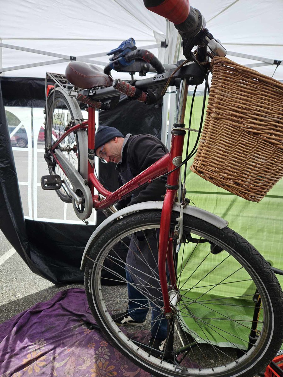 🔧 Bike need fixing or a safety check? 🚲 We've got you covered! Join us for a FREE Dr Bike session this Sunday, 10am-1pm at Morrisons Harwich. Our expert mechanics will get you riding safely again. Don't miss out! beatthestreet.me/harwichdoverco… @ActiveEssex @Essex_CC @Tendring_DC