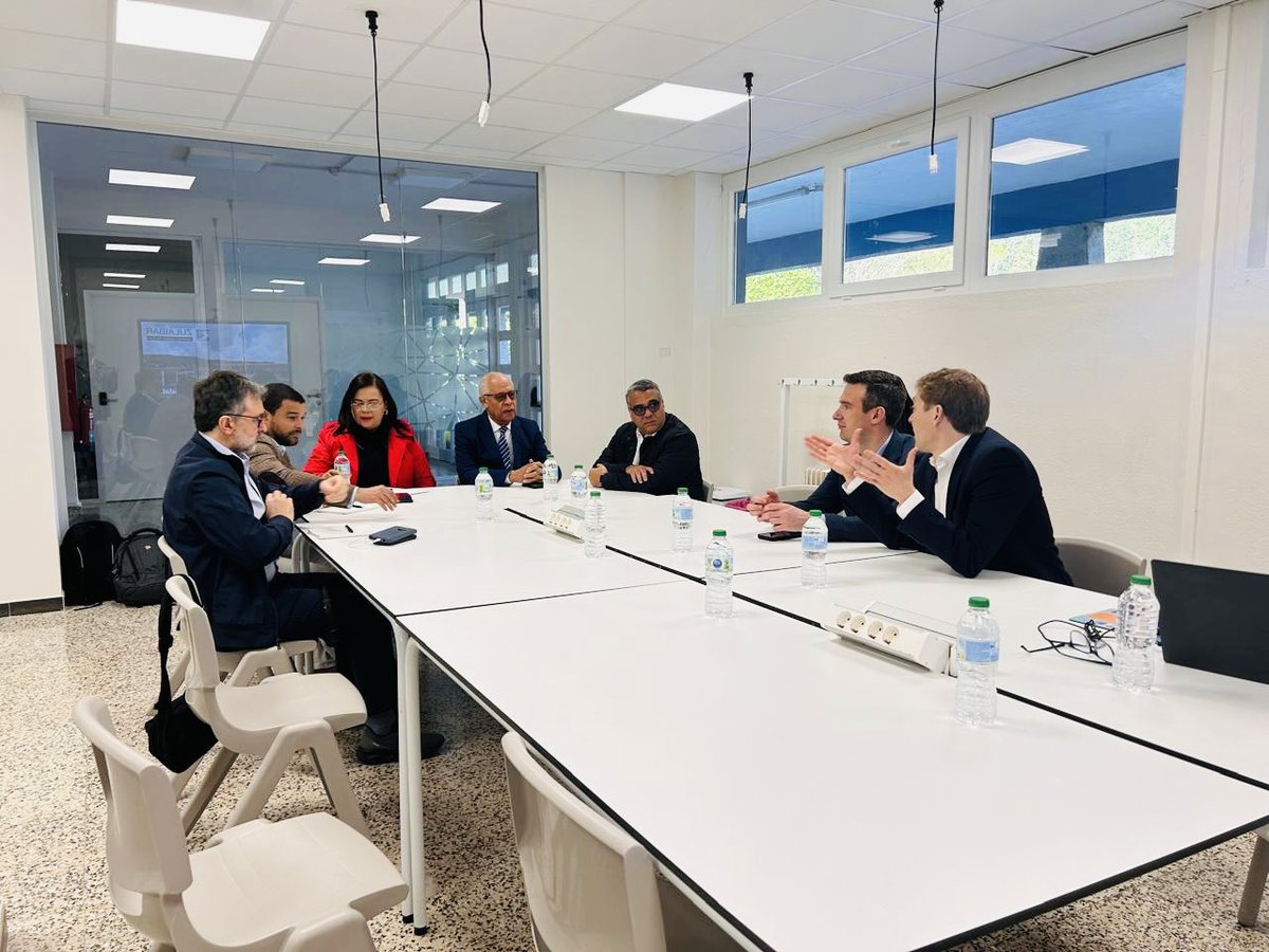 InfotepRD's tweet image. También, hubo una reunión con Eduardo Garay Laza, director general de @zulaibararratia, junto a quien pudieron ver sus programas, áreas y contenidos de formación, además de socializar respecto a posibles alianzas de este centro con los del INFOTEP

#CapacitarEsProgresar