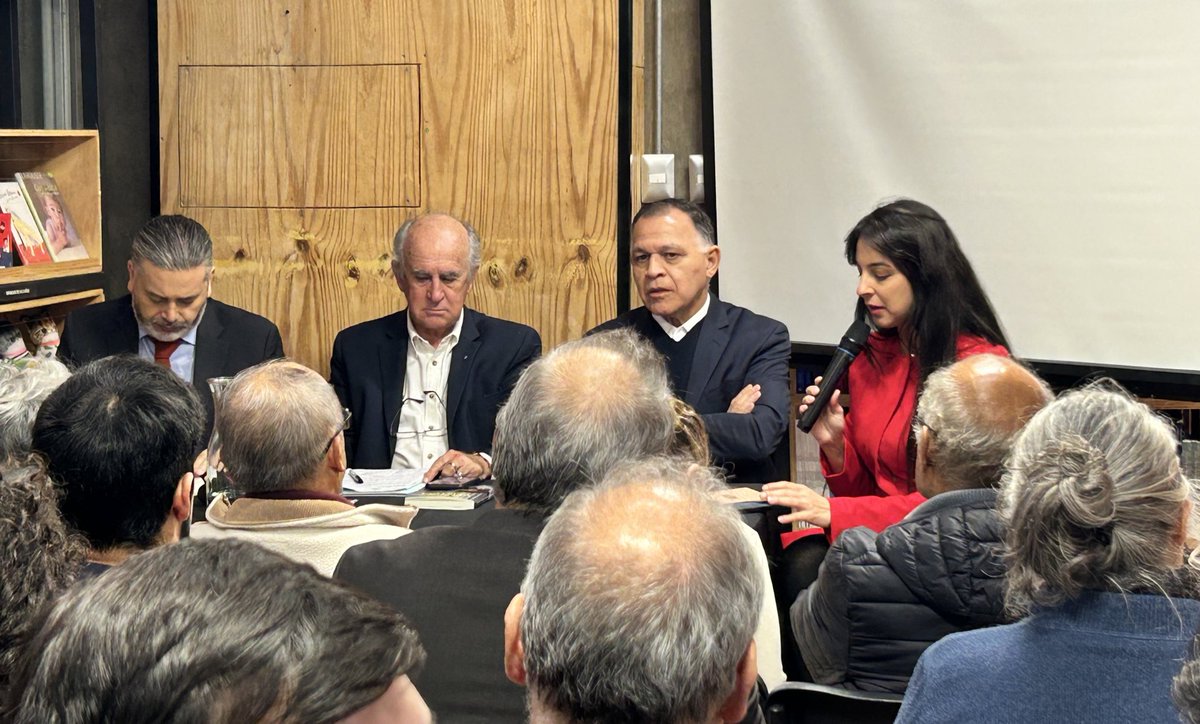 filchile's tweet photo. Conversatorio: Bienvenidos al Lawfare! Guerra Jurídica contra la democracia con @OscarParrilli #DanielUrrutia #ManuelCaetano #AnjuliTostes
Transmisión en vivo: https://t.co/Fq1BmKzjy7
#FILCS24 #LeerEsPoder https://t.co/mBsYCttG71