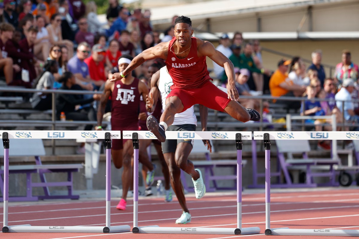 Chris Robinson claims🥇in the men's 400m hurdles invite after clocking a personal-best 47.95🙌 That's an NCAA-leading time, improves his 6th fastest mark in collegiate history and improves his school record🔥 #RollTide