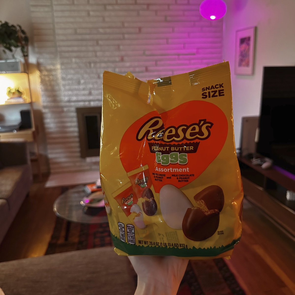anyone wanna come over & eat this 1lb bag of reese’s eggs with me? serious inquiries only❕
