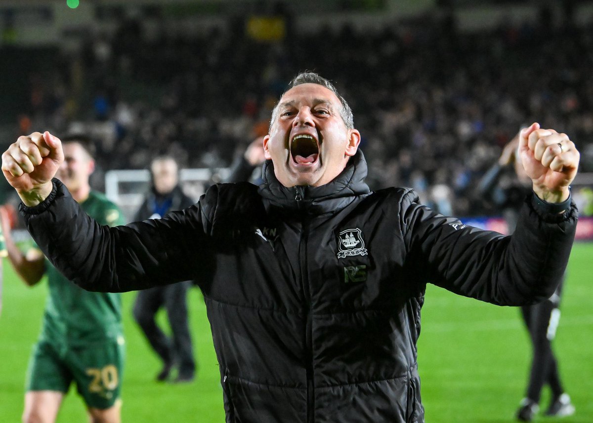 If a picture could speak a thousand words this would be it, 

Mr Plymouth Argyle 😎

Kevin Nancekivell’s Green & White Army.