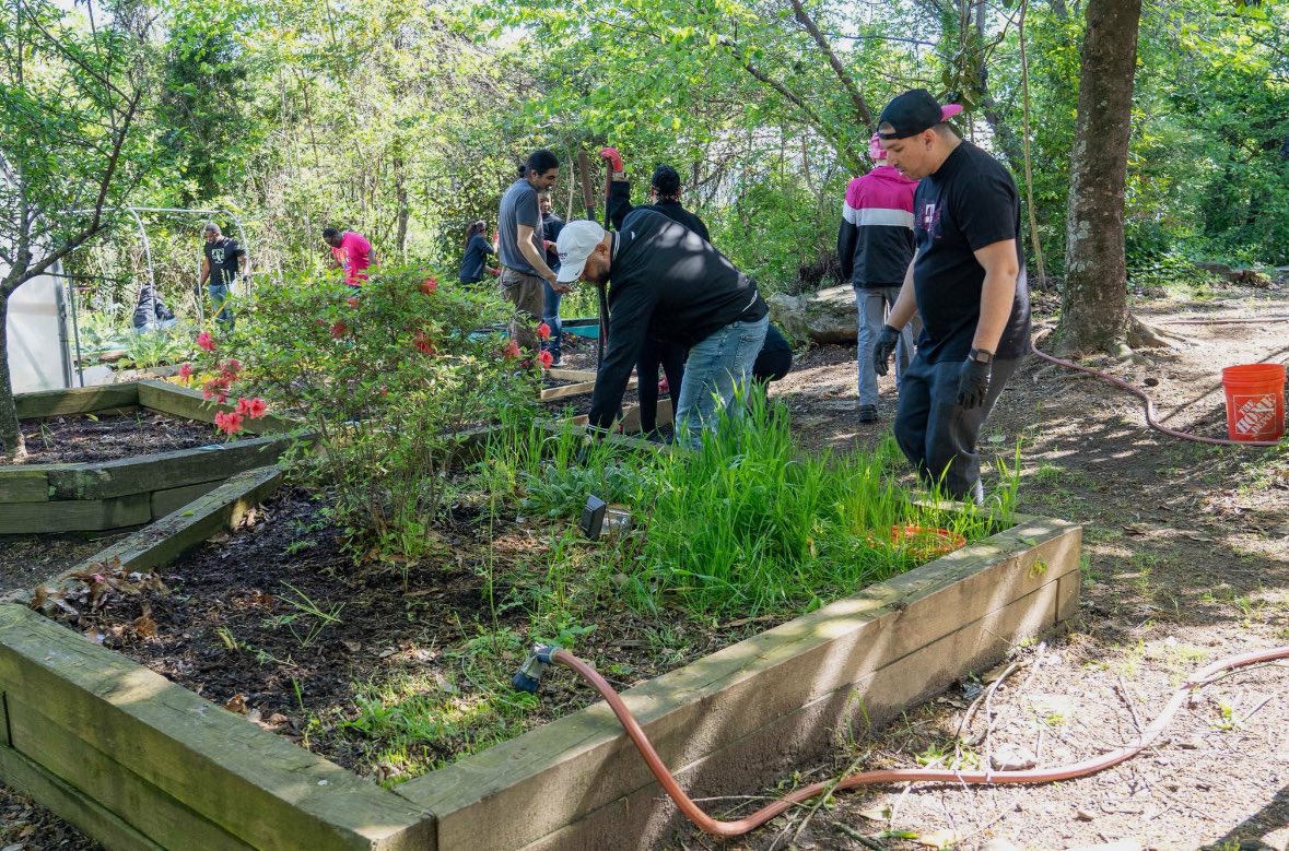 Today was awesome! We did a day of service partnering with a great organization The Covenant House by helping beautify their gardens. 🙏🏼❤️