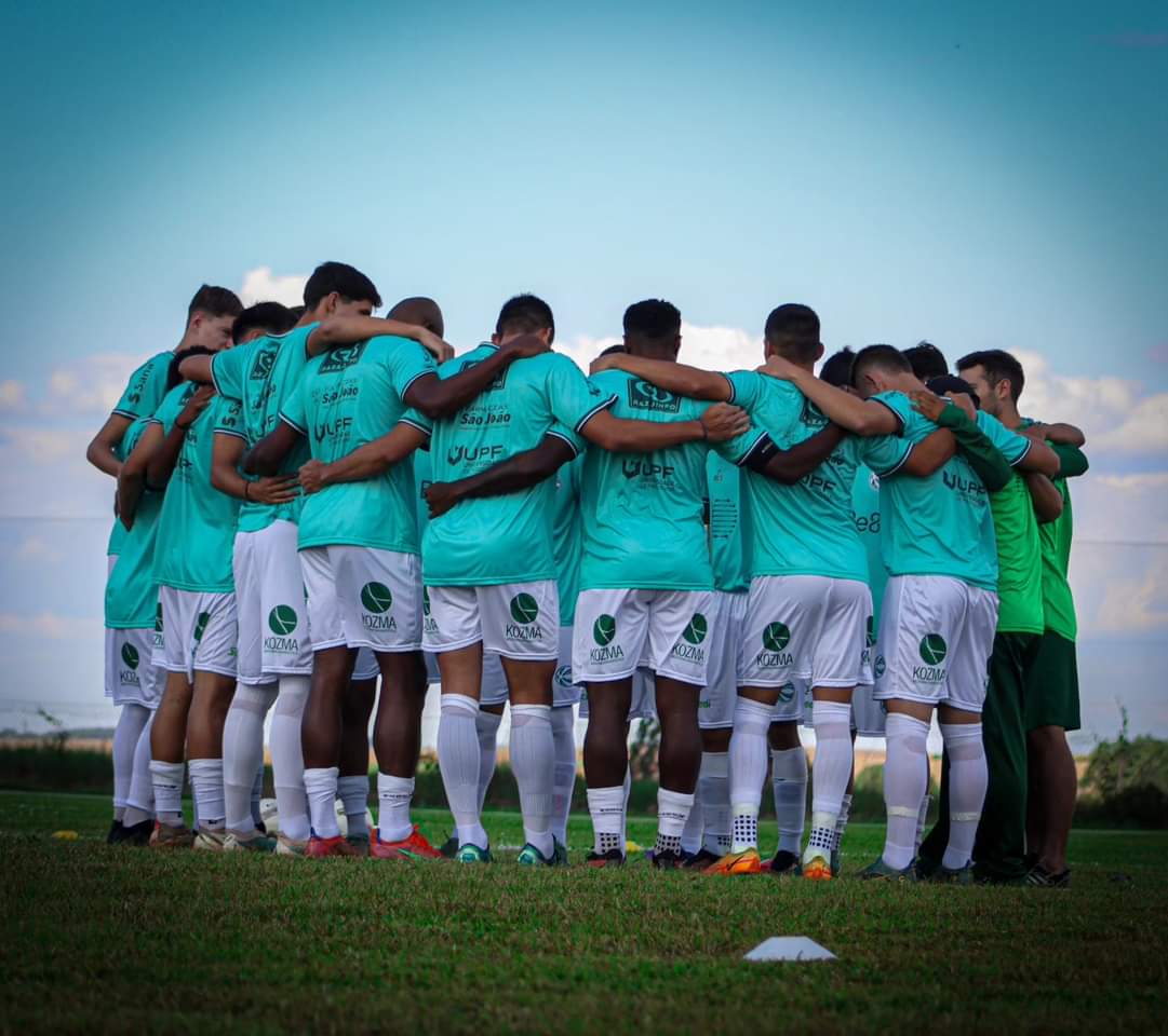 Amanhã é dia da primeira batalha em busca do nosso grande sonho: o acesso à elite do futebol gaúcho. Vamos com muita raça, honrando as corese a história do nosso clube. 

VAMOS PRA CIMA, GAÚCHO! AMANHÃ COMEÇA A PELEIA! 💪😤🟢⚪

#OMaisQueridodaCidade #VerdeQueTeQueroVerde #Gaucho…