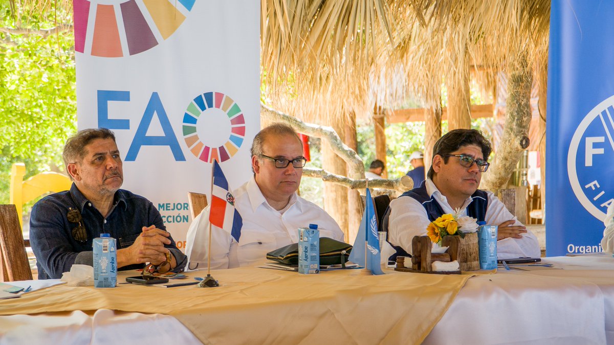 Hoy, @MaximoTorero visitó Enriquillo, donde estará el Centro Agroindustrial Enriquillo Norte. Se reunió con actores del sector público, privado y productores locales, para impulsar la transformación agroalimentaria y mejorar el acceso a los mercados.